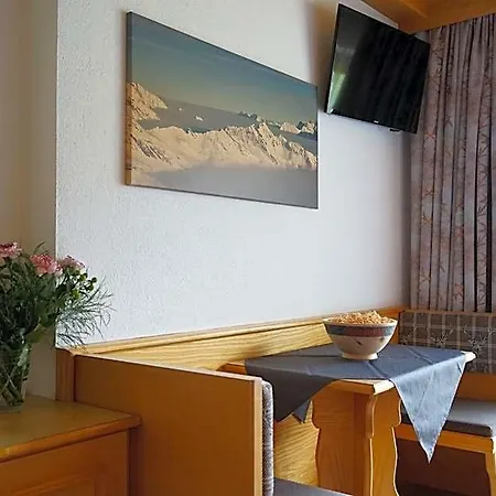 住宿加早餐酒店 Cornelia 3*